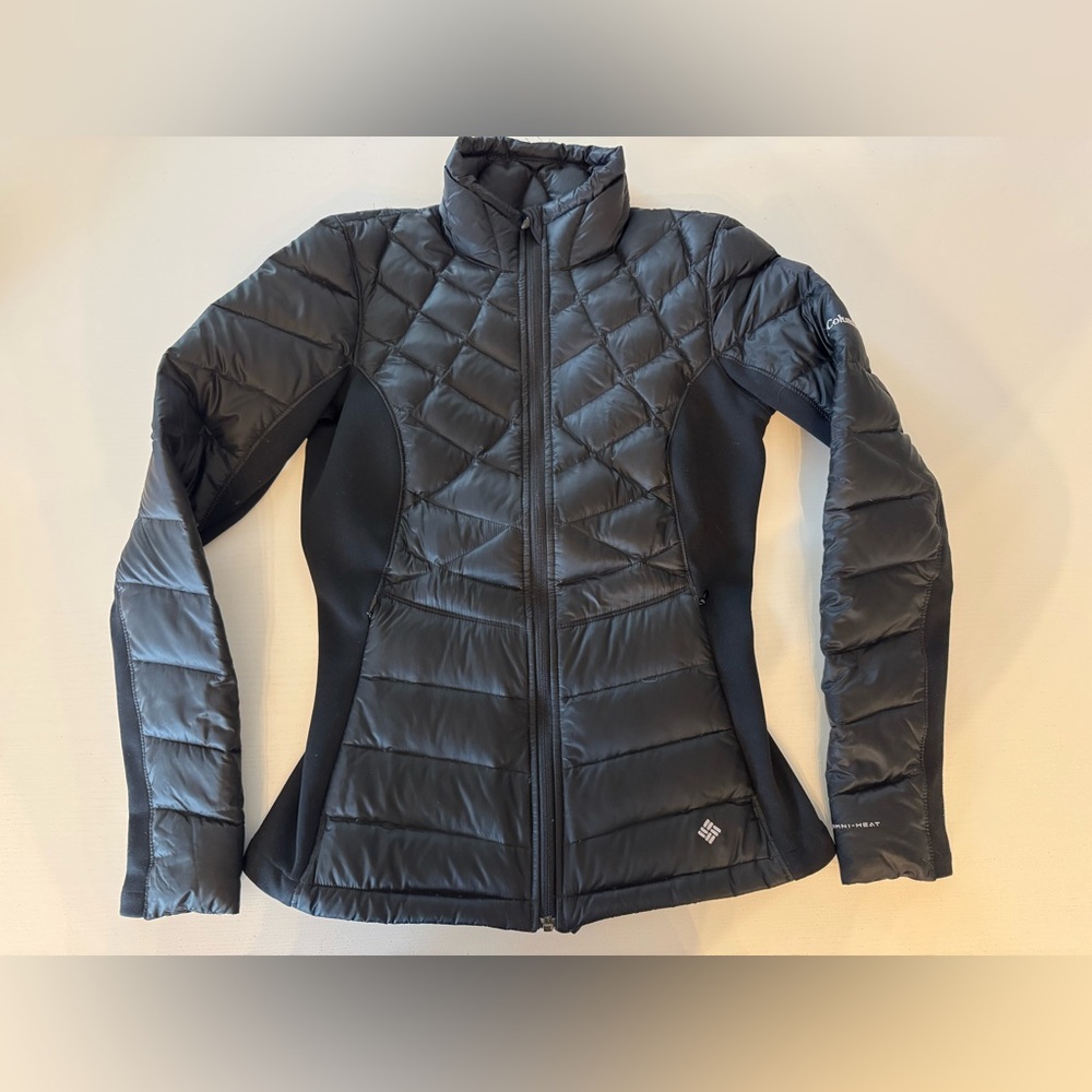 *SOLD* Columbia women’s down coat.